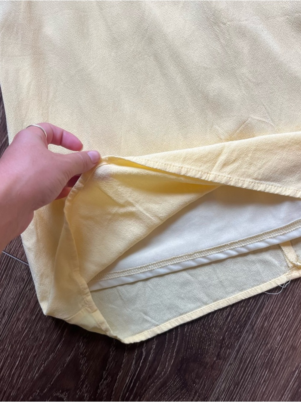 Butter yellow mini dress - Picture 4 of 5